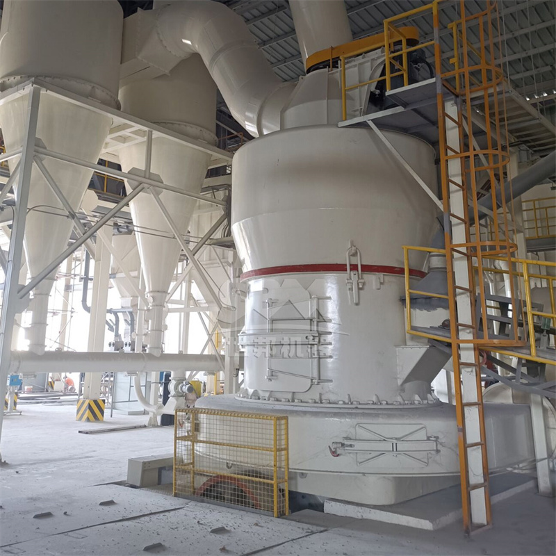 Primary crushing stage with jaw crusher processing talc ore