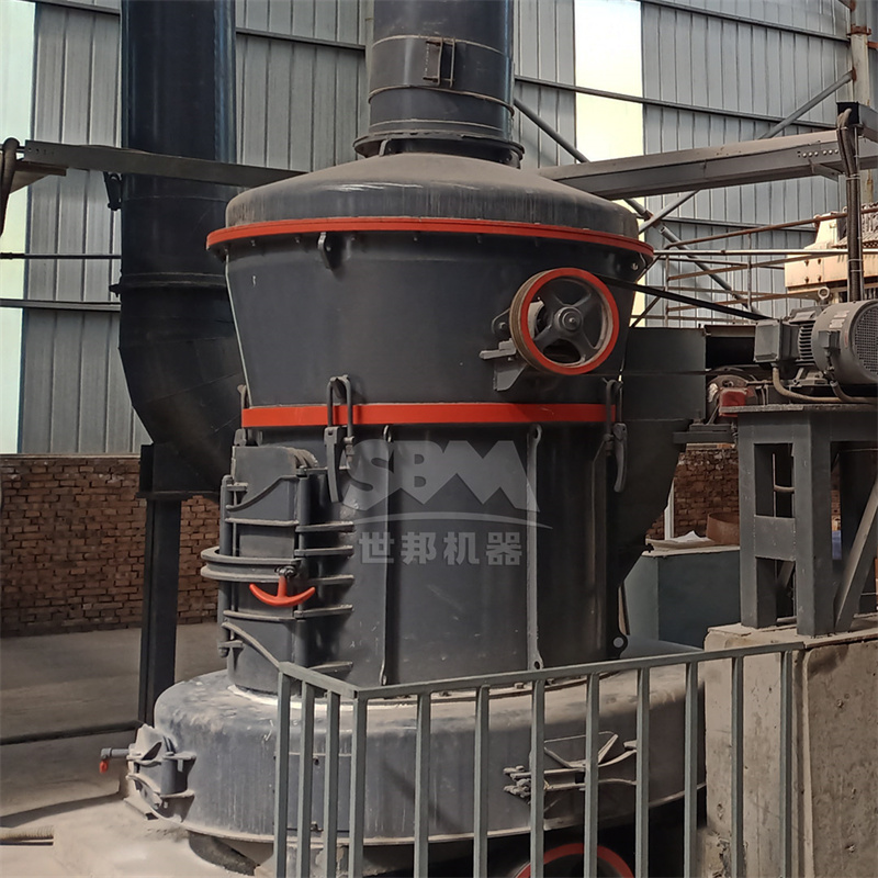 Hammer mill crushing sepiolite ore into fine particles